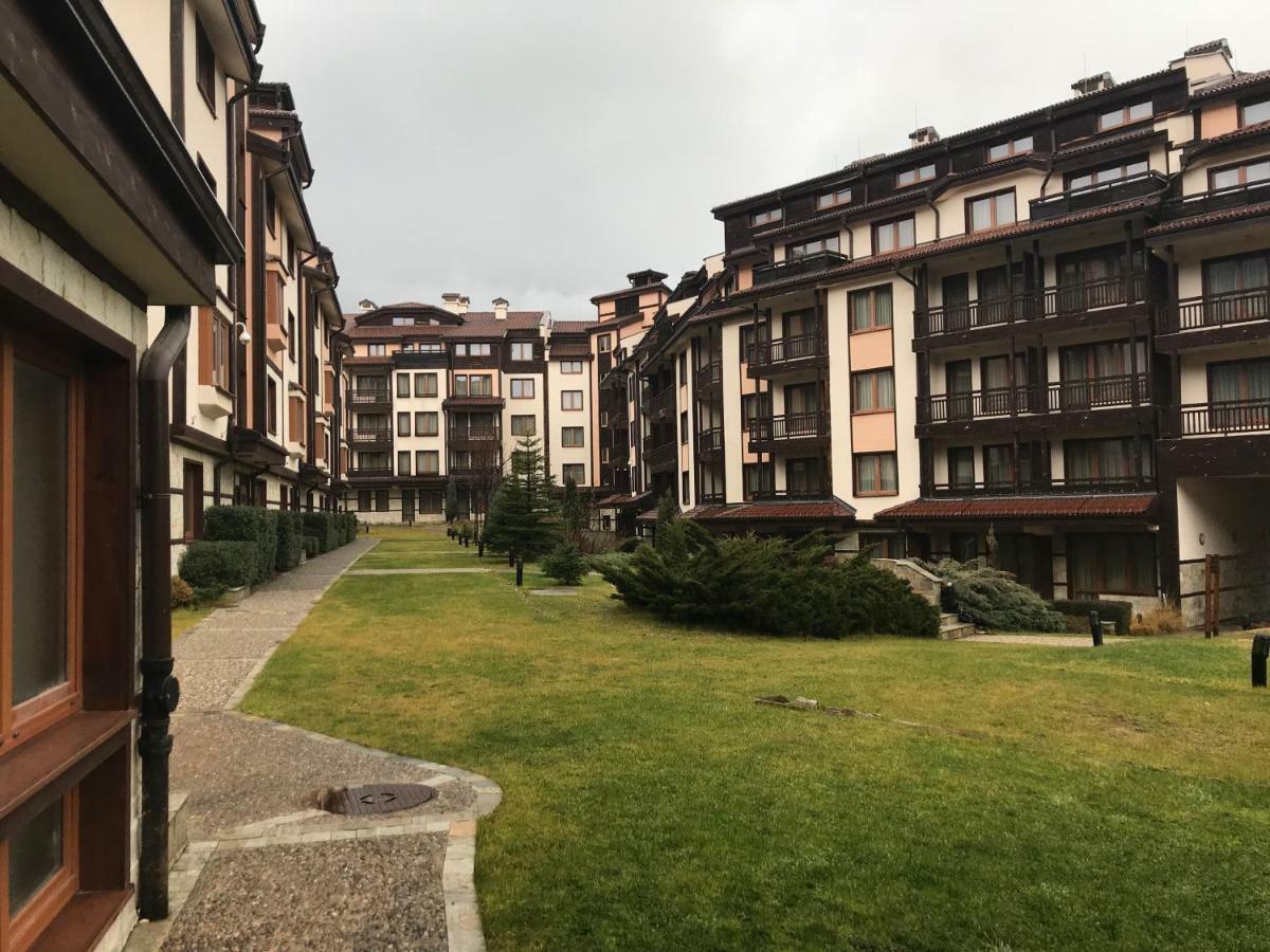 Apartment In Downtown Complex Банско Екстериор снимка